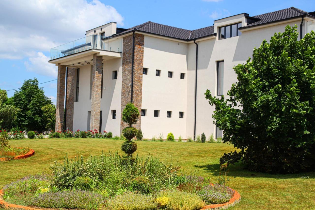 S Club Resort Hotel Aqua Park And Spa Belgrado Exterior foto