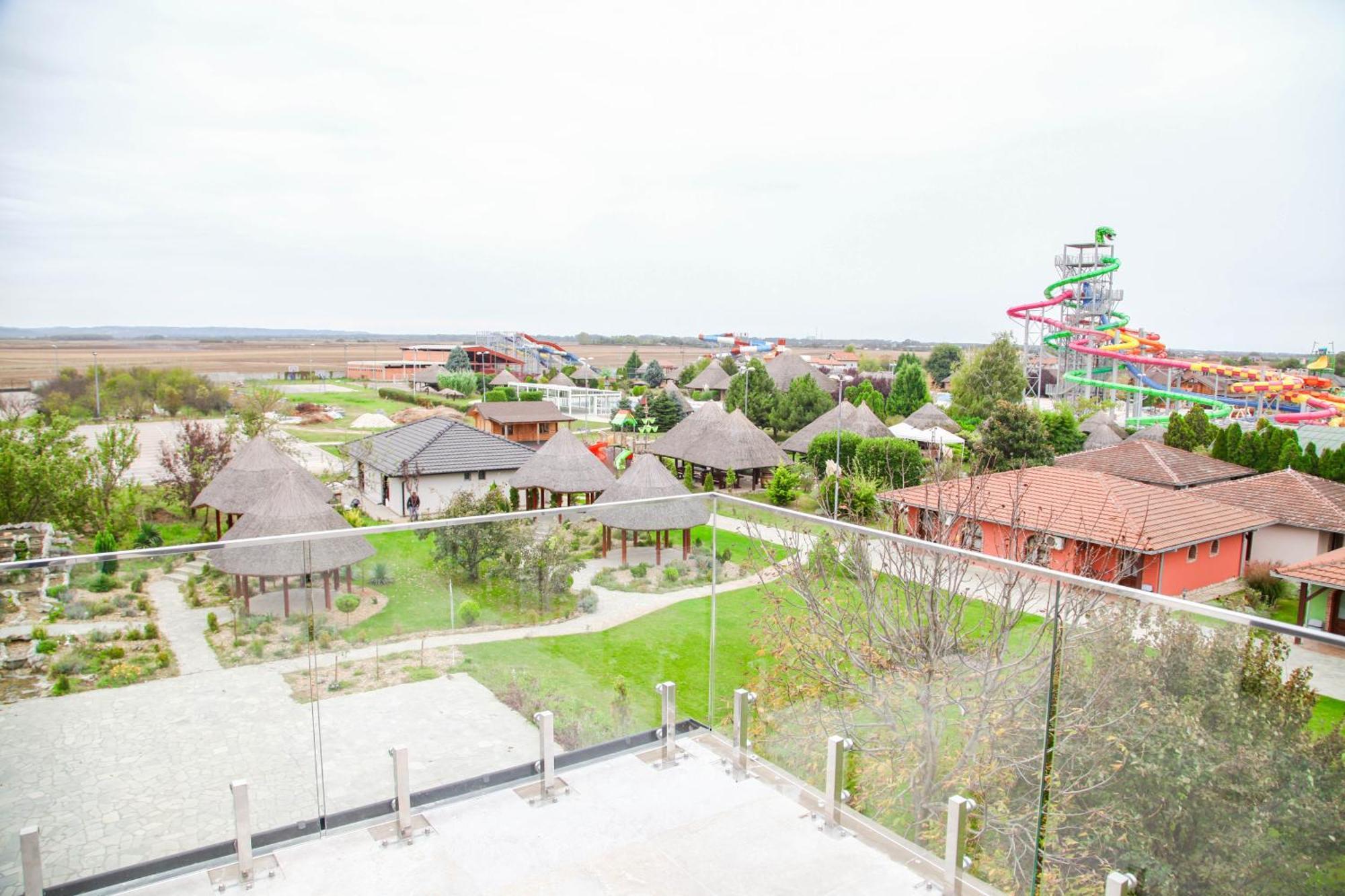 S Club Resort Hotel Aqua Park And Spa Belgrado Exterior foto